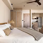 Nomada Chania 1 * חאניה